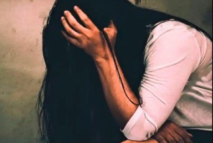 सोशल मीडिया से हुई दोस्ती, नजदीकियां बढ़ीं तो युवती को बुलाया कोचिंग सेंटर, दुष्कर्म के बाद गर्भपात भी