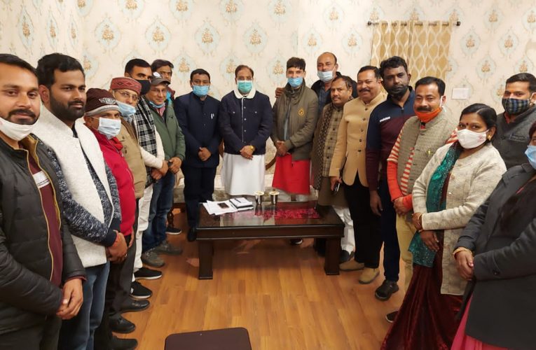 सांसद डाॅ निशंक ने भाजपा पार्षदों की मन की बात सुनकर दूर की नाराजगी, इस्तीफे हुए वापिस