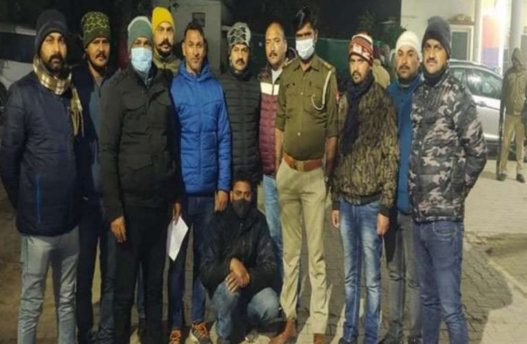 उत्तराखंड एसटीएफ के हत्थे चढ़ा इनामी बदमाश, तमंचे के बल पर कास्मेटिक सामान से लदे ट्रक को लूटा था
