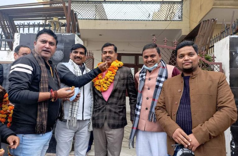 रानीपुर से आदेश चौहान को टिकट मिलने पर जश्न का माहौल, ढोल की थाप पर थिरके कार्यकर्ता, विधायक बोले- तीसरी बार जीतेंगे रानीपुर विधानसभा