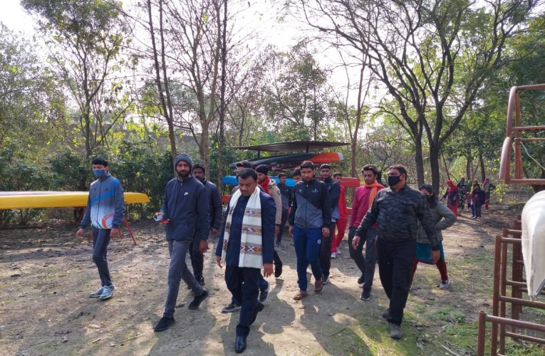 मेयर गौरव गोयल ने किया सोलानी पार्क का निरीक्षण, कई वर्षों से बंद पड़े पार्क की साफ-सफाई के निर्देश दिए