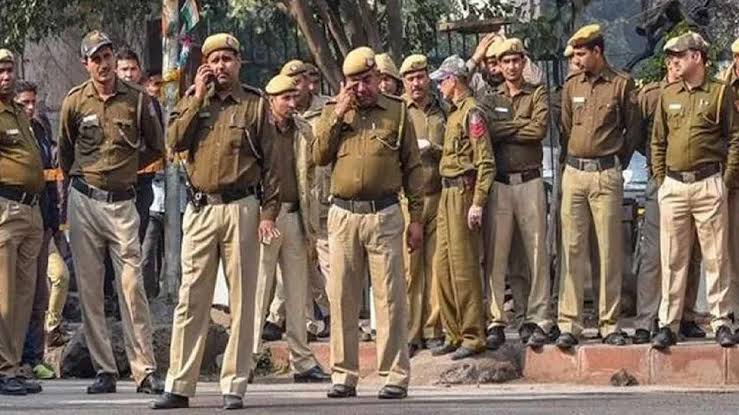 शिक्षामंत्री की सुरक्षा में कोताही बरतने पर पुलिस अधीक्षक ने की बड़ी कार्रवाई, 5 सब इंस्पेक्टर समेत 18 पुलिसकर्मी सस्पेंड, 5 SPO और 18 होमगार्ड पर भी गिरी गाज