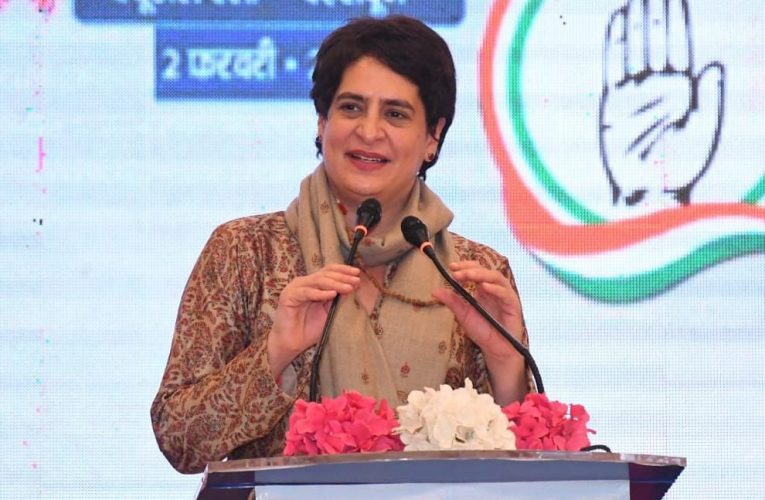 प्रियंका गांधी ने देवभूमि से भरी चुनावी हुंकार, कहा भाजपा रोजगार की नहीं, केवल धर्म की बात कर रही