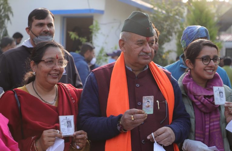 प्रदेश में शाम पांच बजे तक 59.37 प्रतिशत वोटिंग, मतदान करने जा रहे व्यक्ति की हार्ट अटैक से मौत