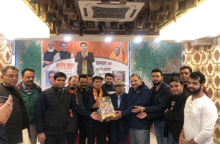 रुड़की भाजपा प्रत्याशी प्रदीप बत्रा को होटल एसोसिएशन ने दिया समर्थन, कहा विधायक ने शहर में किए रिकॉर्ड तोड़ विकास कार्य