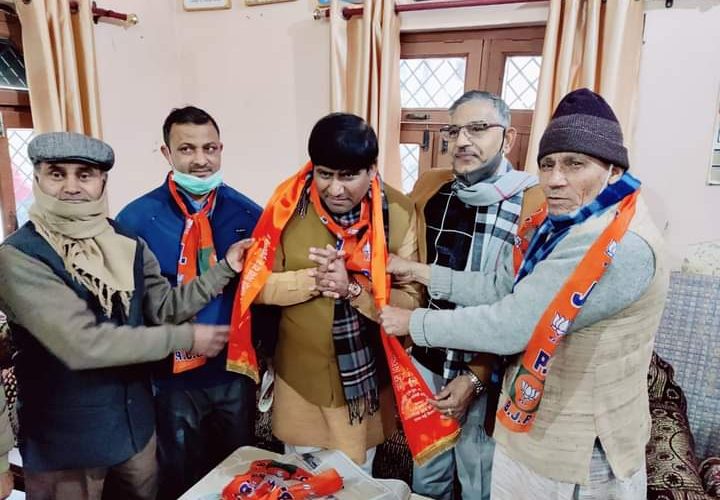 कलियर भाजपा प्रत्याशी मुनीश कुमार सैनी ने तेज किया जनसंपर्क अभियान, लोगों से मांगा समर्थन, कहा क्षेत्र के चहुंमुखी विकास के लिए भाजपा का विधायक जरूरी
