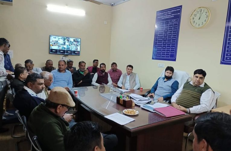 गन्ना किसानों की समस्याओं के समाधान के लिए लिब्बरहेड़ी सहकारी गन्ना विकास समिति पर बैठक, सुशील राठी ने कहा क्षेत्र के गन्ना किसानों को पर्ची की समस्या नहीं आनी चाहिए