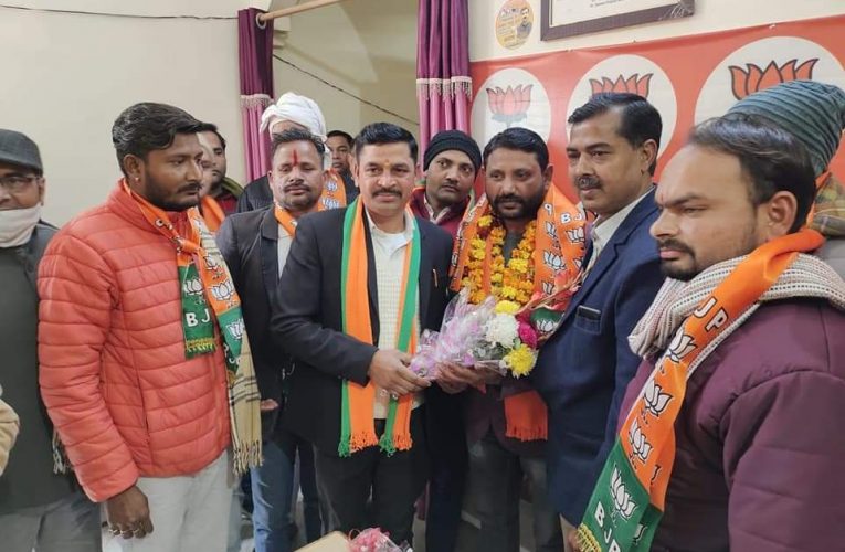 रानीपुर क्षेत्र के विकास को लेकर युवाओं में भाजपा के प्रति बढ़ रहा विश्वास: आदेश चौहान