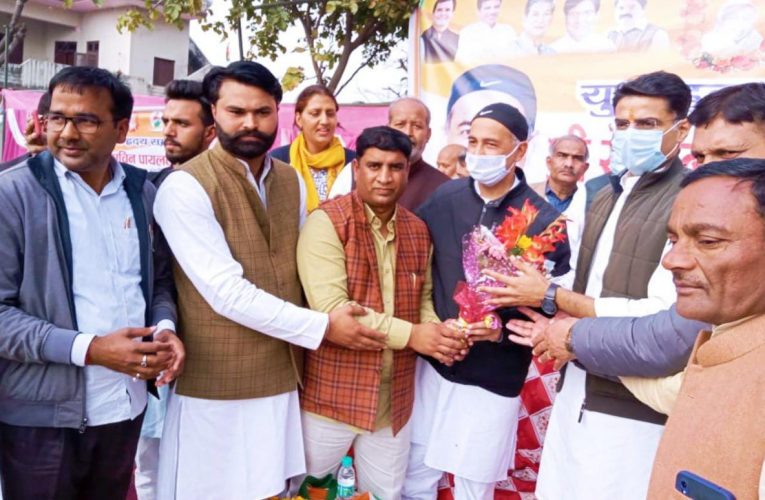 उत्तराखंड में भाजपा ने विकास की बजाए मुख्यमंत्रियों के चेहरे बदले: सचिन पायलट, मंगलौर कांग्रेस प्रत्याशी के पक्ष में राजस्थान के पूर्व उपमुख्यमंत्री ने जनसभा को किया संबोधित