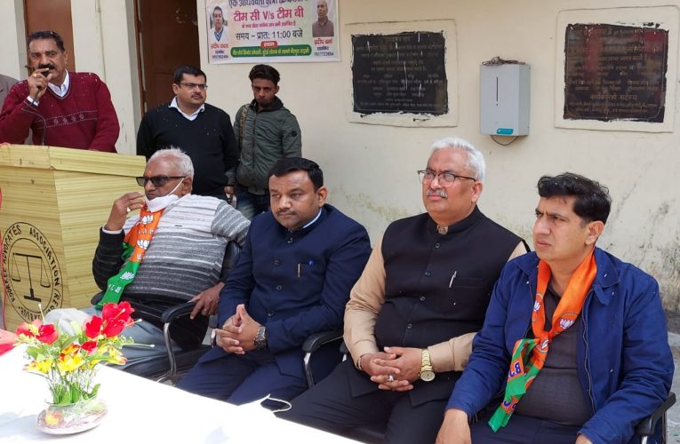रुड़की एडवोकेट्स एसोसिएशन ने दिया भाजपा प्रत्याशी प्रदीप बत्रा को समर्थन, कहा शहर विधायक ने विकास कार्यों में चार चांद लगाए
