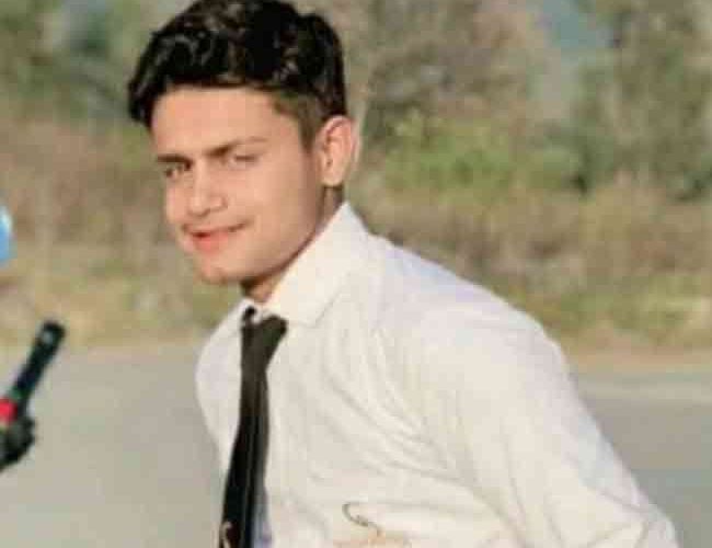 डी फार्मेसी की छात्रा वंशिका की हत्या का आरोपी आदित्य गिरफ्तार, पुलिस आरोपी से कर रही है पूछताछ