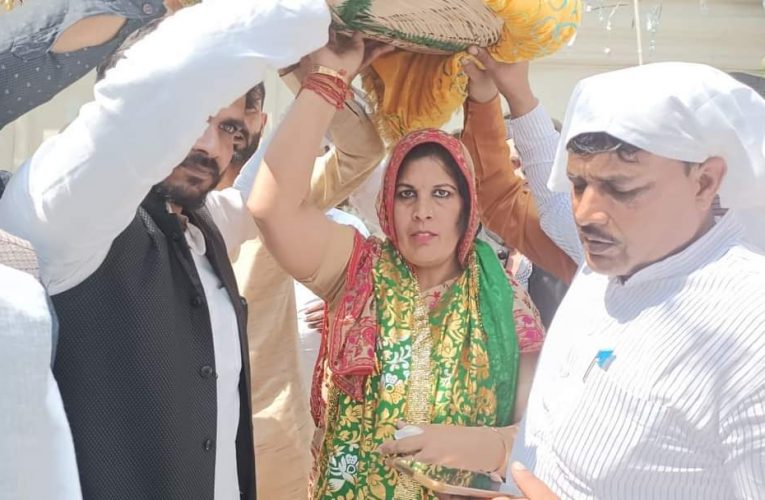 कांग्रेस विधायकों ने साबिर पाक में चादर चढ़ाई