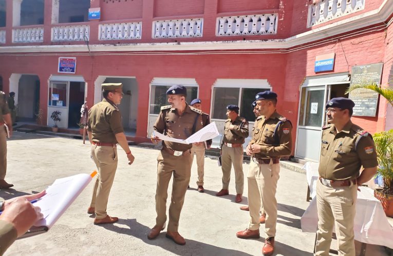 सीओ सिटी ने किया शहर कोतवाली का अर्द्धवार्षिक निरीक्षण, अधीनस्थों को दिए आवश्यक दिशा-निर्देश