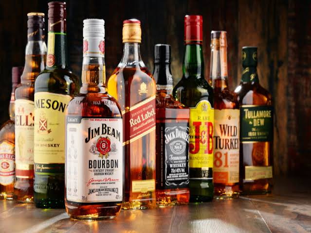शराबियों के लिए बड़ी खुशखबरी, 50 से 500 रुपए तक सस्ती होने जा रही है शराब, एक अप्रैल से लागू होगी नई आबकारी नीति
