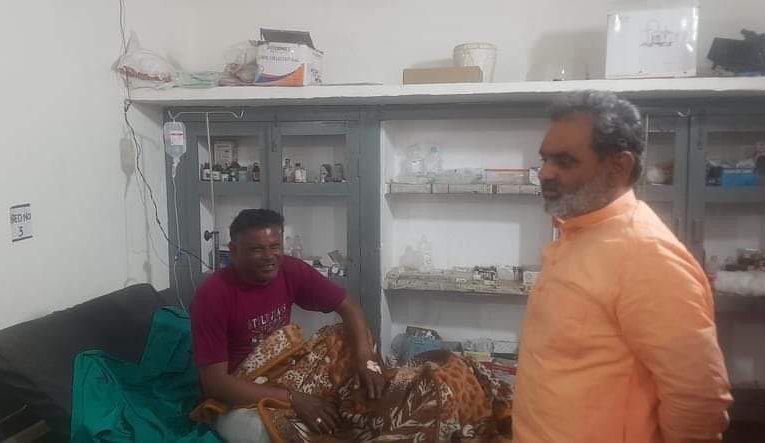 पूर्व कैबिनेट मंत्री स्वामी यतीश्वरानंद कुट्टू का आटा खाने से बीमार हुए लोगों का हालचाल जाना, दिए कार्रवाई के निर्देश
