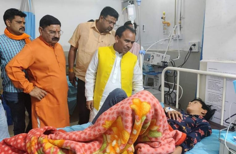 हरिद्वार पहुंचे स्वास्थ्य मंत्री डॉ धन सिंह रावत, बीमार लोगों का जाना हालचाल, संलिप्त लोगों पर कड़ी कार्रवाई के दिए निर्देश