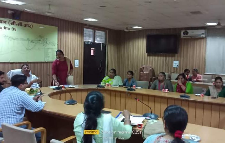 गंगा घाटों को प्लास्टिक मुक्त किया जाए, स्वयं सहायता समूह गंगा स्वच्छता में करें सहयोग
