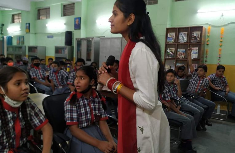 केवि टू में जागरूक नागरिक कार्यशाला व सर्वभाषा सम्मान शपथ, शिक्षकों को मिले चुनाव ड्यूटी प्रशस्ति पत्र