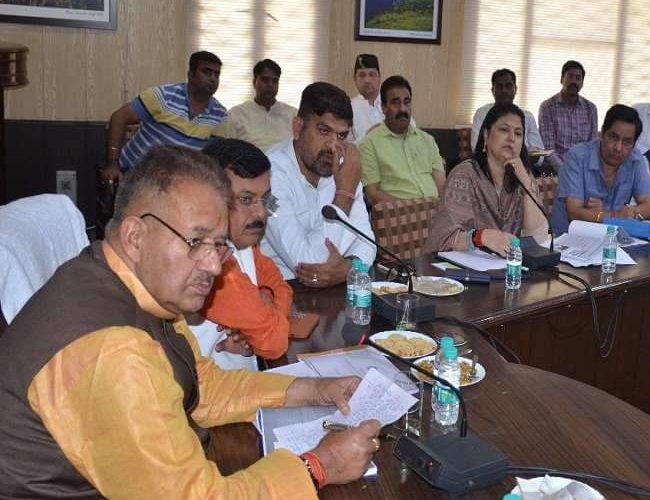 रुद्रपुर व हरिद्वार में बनेगी फूल मंडी, कृषि मंत्री बोले- खराब नहीं हाेंगे उत्पाद, किसानों की बढ़ेगी आय
