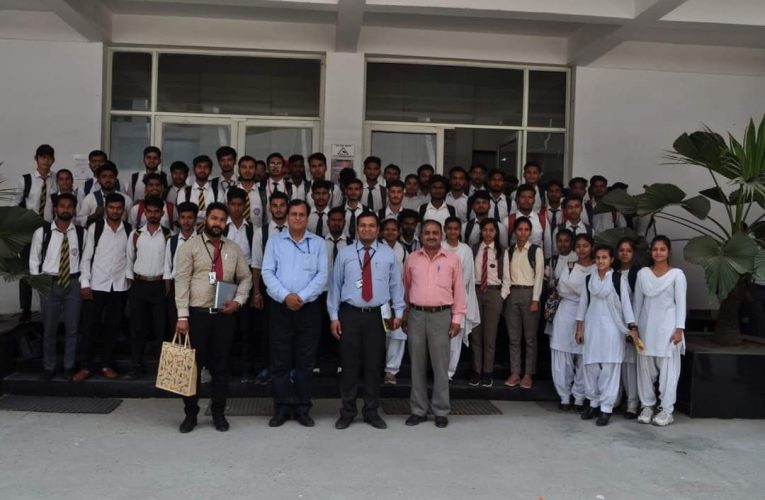 शिक्षा के क्षेत्र में स्थायी कैरियर बनाने के बारे में ज्ञान साझा किया, कॉलेज ऑफ इंजीनियरिंग रुड़की प्रख्यात व्याख्यान श्रृंखला का छठा सत्र