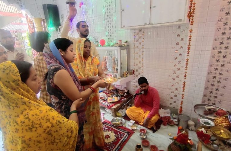 नवरात्र के छठे दिन मां कत्यायनी की पूजा अर्चना कर सुख समृद्धि की कामना की