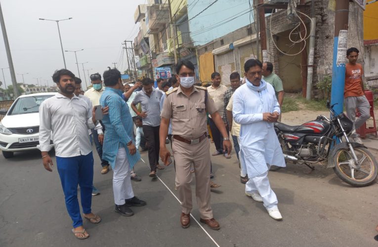 भगवानपुर में अंग्रेजी शराब की दुकान का विवाद दिन-प्रतिदिन बढ़ रहा, पैमाइश को लेकर हंगामा, ओवर रेट शराब बेचे जाने का आरोप