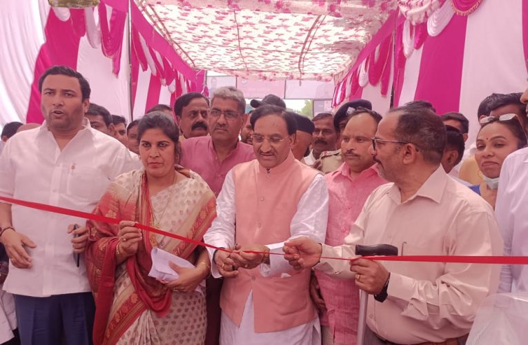 भाजपा सरकार में हर व्यक्ति का हो रहा विकास: डाॅ निशंक, भगवानपुर सामुदायिक स्वास्थ्य केंद्र में स्वास्थ्य मेले का आयोजन