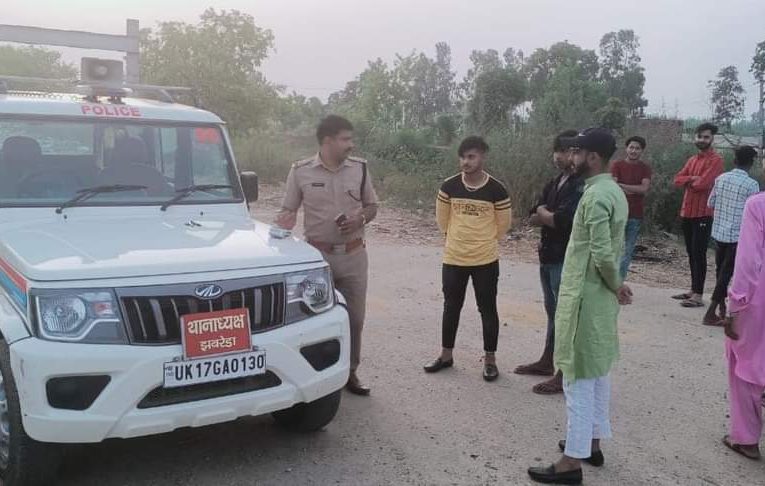 पुलिस ने छापेमारी कर नशा कर हुड़दंग मचा रहे 17 पकड़े, पुलिस ऐक्ट में चालान कर दी हिदायत