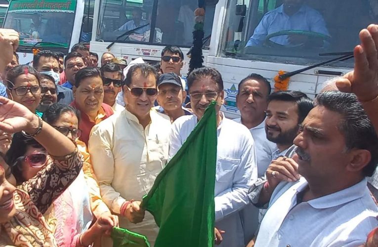 चारधाम यात्रा-2022 का हुआ औपचारिक शुभारंभ, संसदीय कार्यमंत्री प्रेमचंद अग्रवाल ने दिखाई हरी झंडी, कहा चारधाम यात्री हमारे मेहमान और अतिथियों का सत्कार हमारा फर्ज