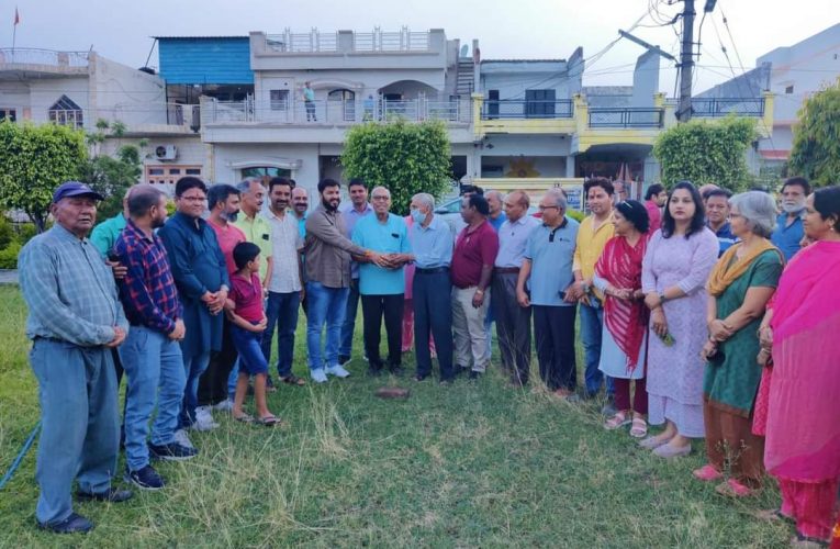 नगर पालिका शिवालिक नगर के “N” कलस्टर में पार्क के सौंदर्यीकरण व पुनर्निर्माण का कार्य शुरू