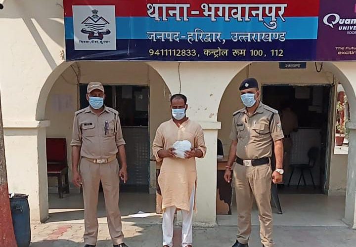 भगवानपुर: पुलिस ने चेकिंग दौरान तीन गाय के साथ एक को किया गिरफ्तार, दो फरार