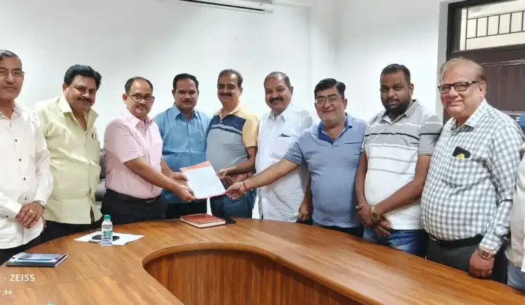 व्यापारी दुकान के बाहर जीएसटी नंबर लिखें, प्रांतीय उद्योग व्यापार मंडल ने राज्य कर के अधिकारियों के समक्ष रखी अपनी समस्याएं