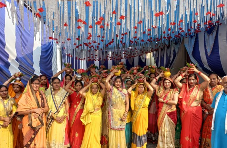 मूर्ति स्थापना से पूर्व कलालहटी गांव में निकाली गई कलश यात्रा, शनिवार को की जाएगी मूर्ति स्थापित, होगा विशाल भंडारा