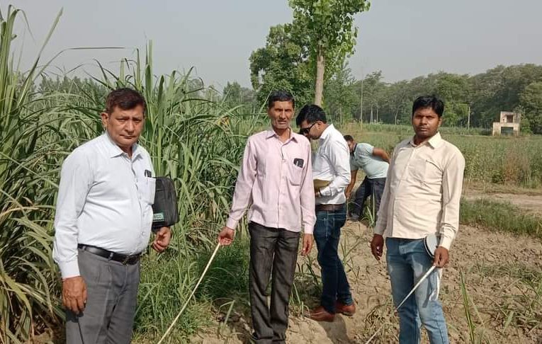 गन्ना विकास परिषद के ज्येष्ठ गन्ना विकास निरीक्षक ने गन्ना सर्वे कार्य का निरीक्षण किया