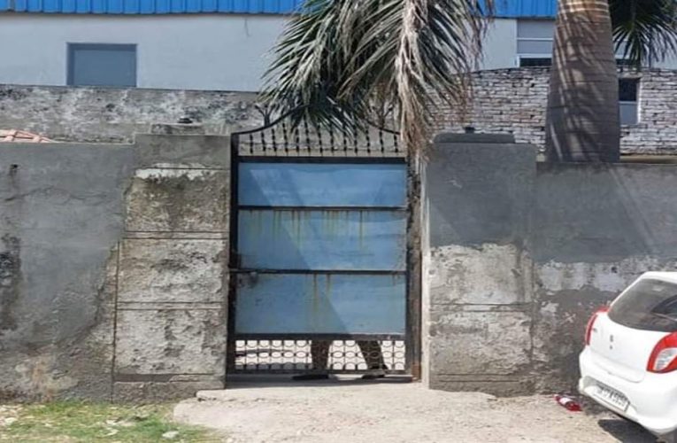 भगवानपुर: नकली दवा बनाने के मामले में कंपनी में पड़ा एसटीएफ का छापा, कई को लिया हिरासत
