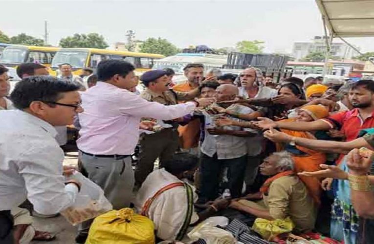 व्यवस्था से बाहर वाहन संचालन और ओवर रेटिंग पर प्रशासन गंभीर, जिलाधिकारी ने लिया यात्रा व्यवस्थाओं का जायजा
