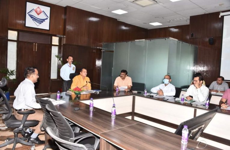 चार धाम मार्गो की सफाई पर विशेष ध्यान दिया जाए, शहरी विकास विभाग के मंत्री प्रेमचंद अग्रवाल ने शहरी विकास विभाग के अंतर्गत संचालित विभिन्न योजनाओं के संबंध में वीडियो कॉन्फ्रेसिंग के माध्यम से समीक्षा बैठक की