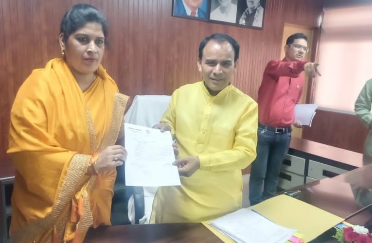 भगवानपुर विधायक ममता राकेश ने स्वास्थ्य मंत्री से की मुलाकात, मेडिकल कॉलेज को शीघ्र बनाए जाने की मांग को लेकर सौंपा ज्ञापन, मिला सकारात्मक आश्वासन