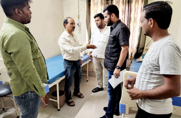 अधिकारियों को झबरेड़ा प्राथमिक स्वास्थ्य केंद्र की समस्याओं से अवगत कराया गया