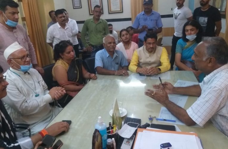 रुड़की पहुंचे आप पदाधिकारियों ने पीड़ित परिवार से की अस्पताल में मुलाकात, पुलिस से अपराधियों को जल्द पकड़ने की अपील