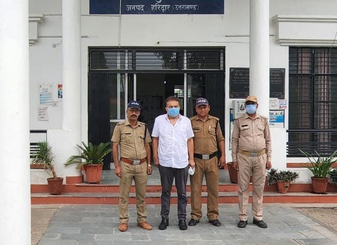 जमीन की धोखाधड़ी मामले में गिरफ्तार, बुग्गावाला पुलिस ने दिल्ली में दबिश देकर दबोचा, लाखों की जमीन की धोखाधड़ी में मंत्री का बेटा चल रहा था फरार
