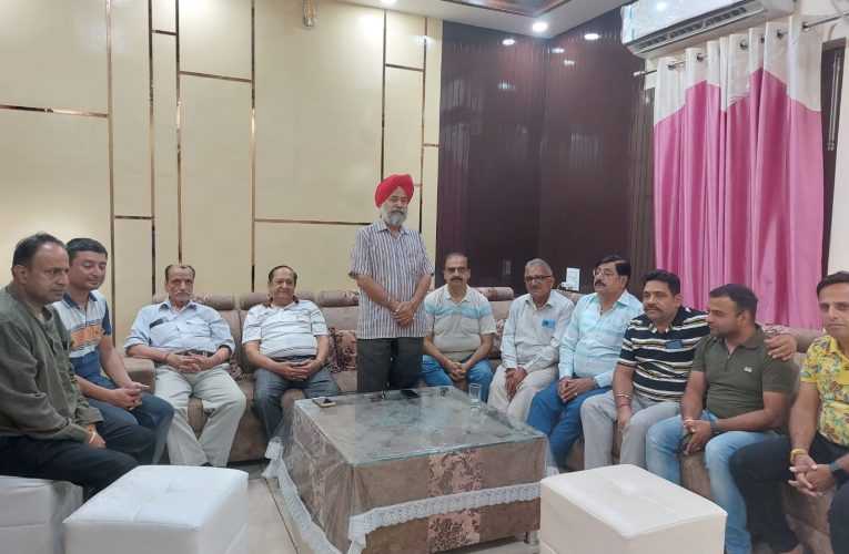 राजनैतिक लड़ाई को जातिगत लड़ाई में न बदलें, पुतला फूंकने को लेकर चल रहे विवाद में पंजाबी समाज ने की बैठक