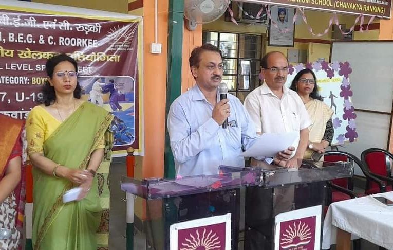 विजेताओं को सम्मानित किया गया, केंद्रीय विद्यालय क्रमांक – एक रूडकी में 51 वीं देहरादून संभाग स्तरीय खेलकूद प्रतियोगिता का समापन समारोह