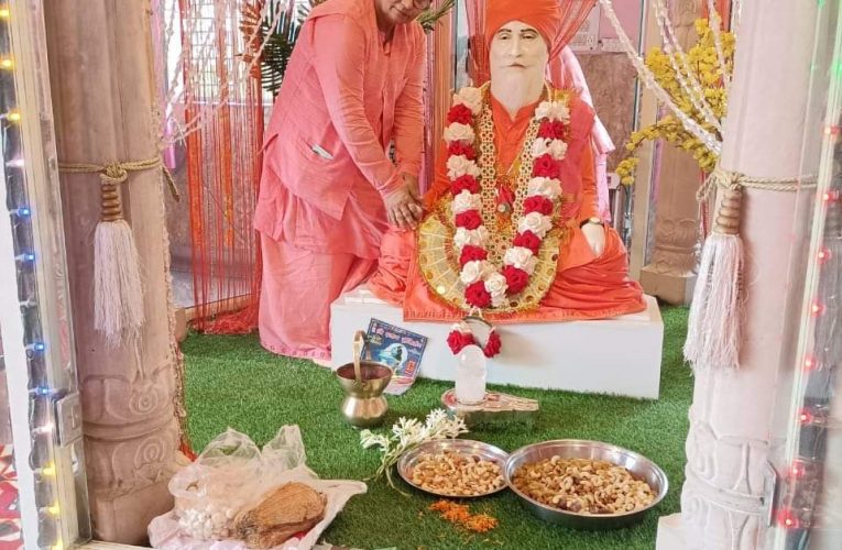 श्री भवानी शंकर आश्रम रुड़की में हुआ श्री खाटू श्याम संकीर्तन