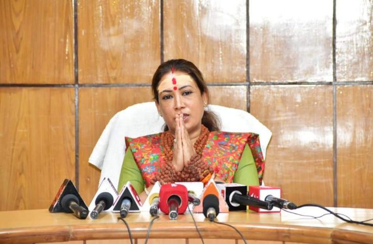 बेटी बचाने को कैबिनेट मंत्री की अनूठी पहल, 25 किमी पैदल कांवड यात्रा पर निकलेंगी रेखा आर्य