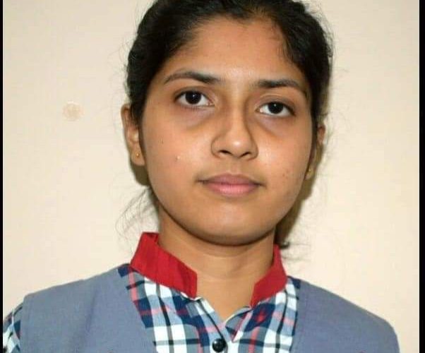 केंद्रीय विद्यालय क्रमांक 2 रुड़की की मानसी यादव ने 98% अंक प्राप्त करके विद्यालय का नाम रोशन किया