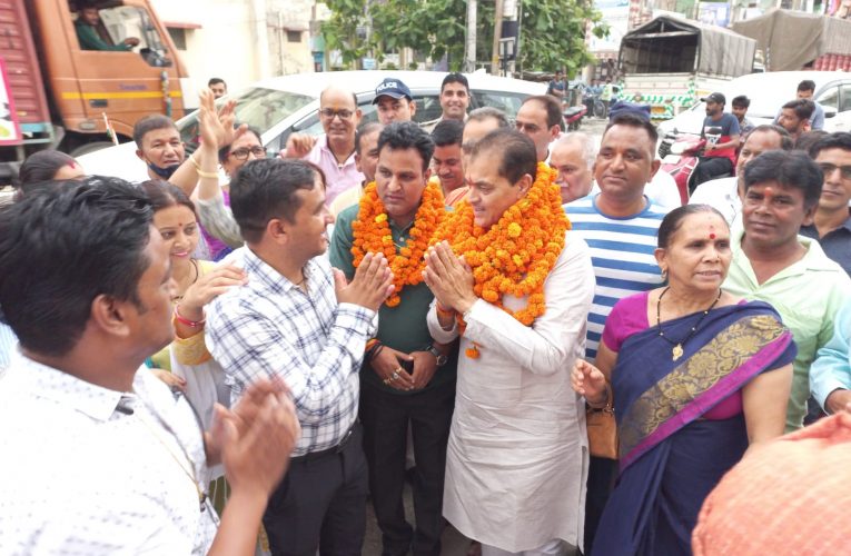 जिला नियोजन एवं अनुश्रवण समितियों के बजट रिलीज होने में अड़चने नहीं पैदा, टिहरी पहुंचे प्रभारी मंत्री प्रेमचंद अग्रवाल का स्वागत