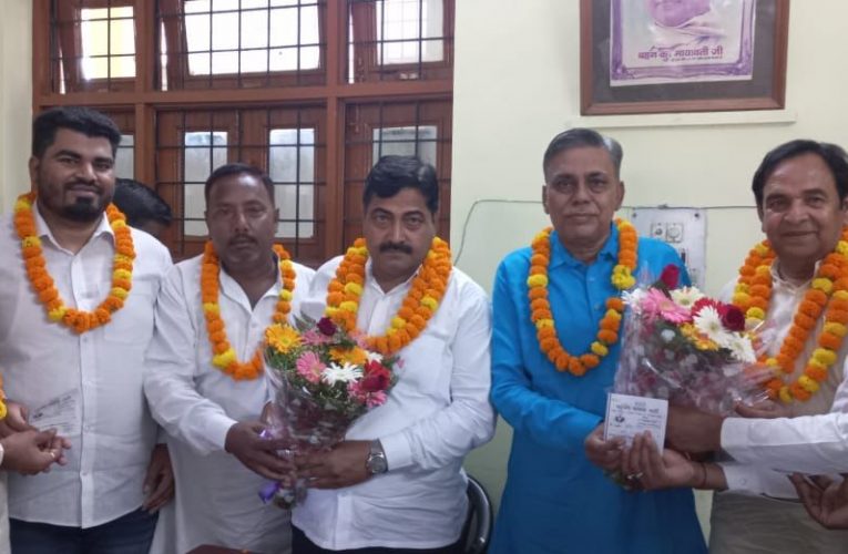 हरिद्वार जिले की राजनीति में बड़ा उथल पुथल, कांग्रेस को लगा बड़ा झटका, पूर्व जिला पंचायत अध्यक्ष सुभाष वर्मा बसपा में शामिल