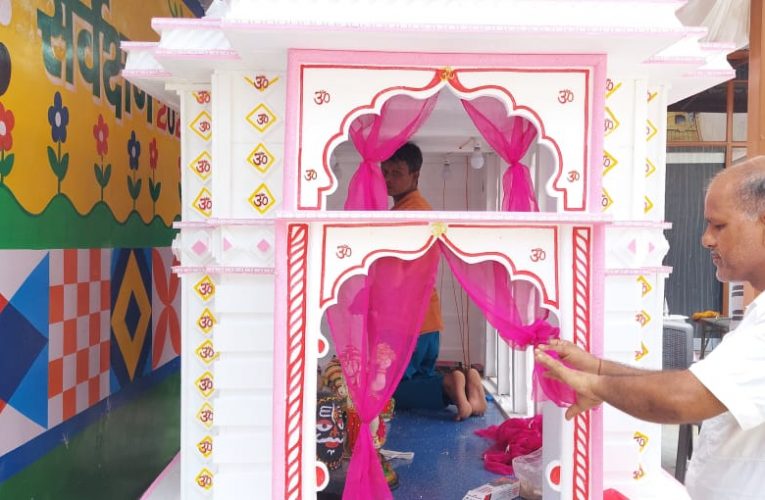 श्री राम मंदिर के स्वरूप की बन रही कांवड़ को कारीगरों ने दिया अंतिम रूप, महापौर गौरव गोयल करेंगे रवाना