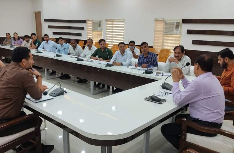सुभाष नगर और नवोदय नगर की पेयजल आपूर्ति में सुधार लाए जाने की आवश्यकता, शिवालिक नगरपालिका के अध्यक्ष राजीव शर्मा ने सुभाषनगर एवं नवोदयनगर की पेयजल की समस्या के सम्बन्ध में विस्तृत जानकारी दी
